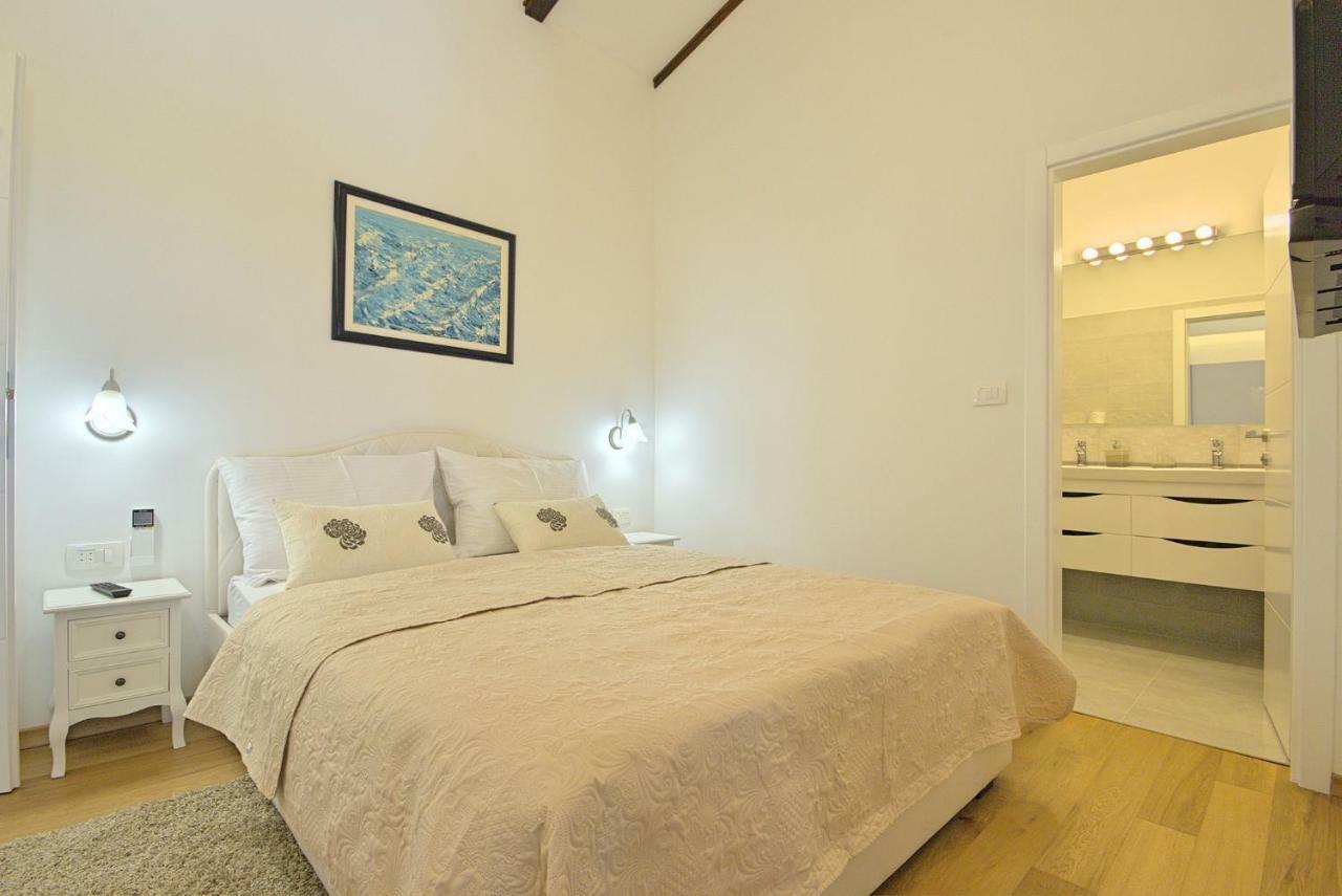 Villa Vespera Rosini Buitenkant foto