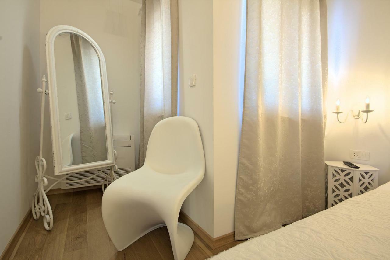 Villa Vespera Rosini Buitenkant foto